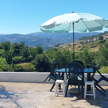 Quinta Dos Castros Douro 度假居